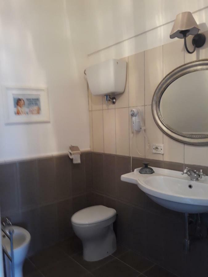 Casa Carmela Bed and Breakfast Ponza Buitenkant foto