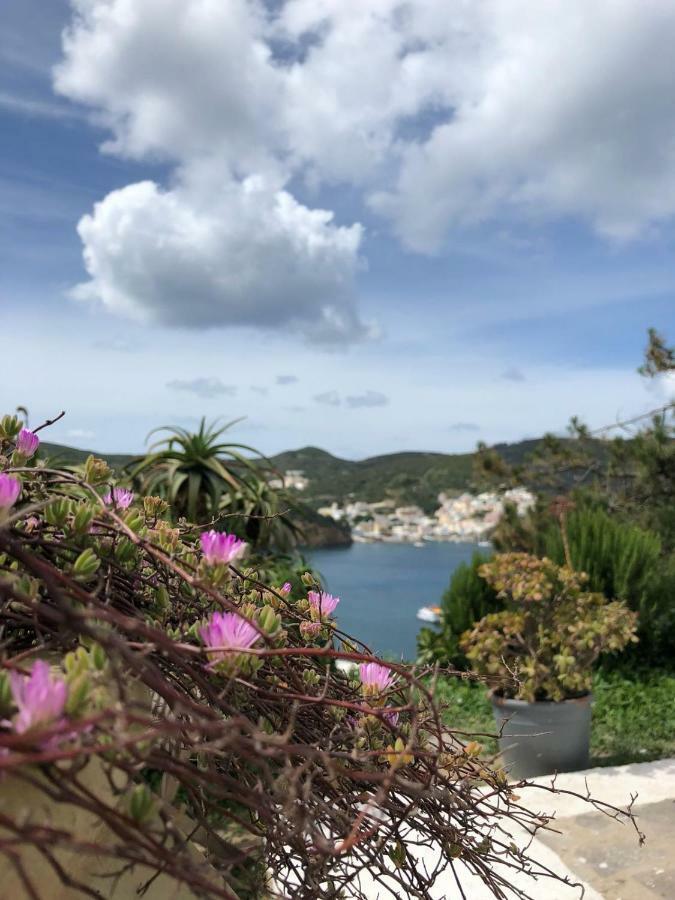 Casa Carmela Bed and Breakfast Ponza Buitenkant foto